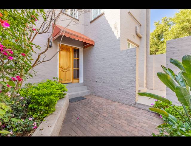 3 BEDROOM TOWNHOUSE FOR SALE IN BRYANSTON